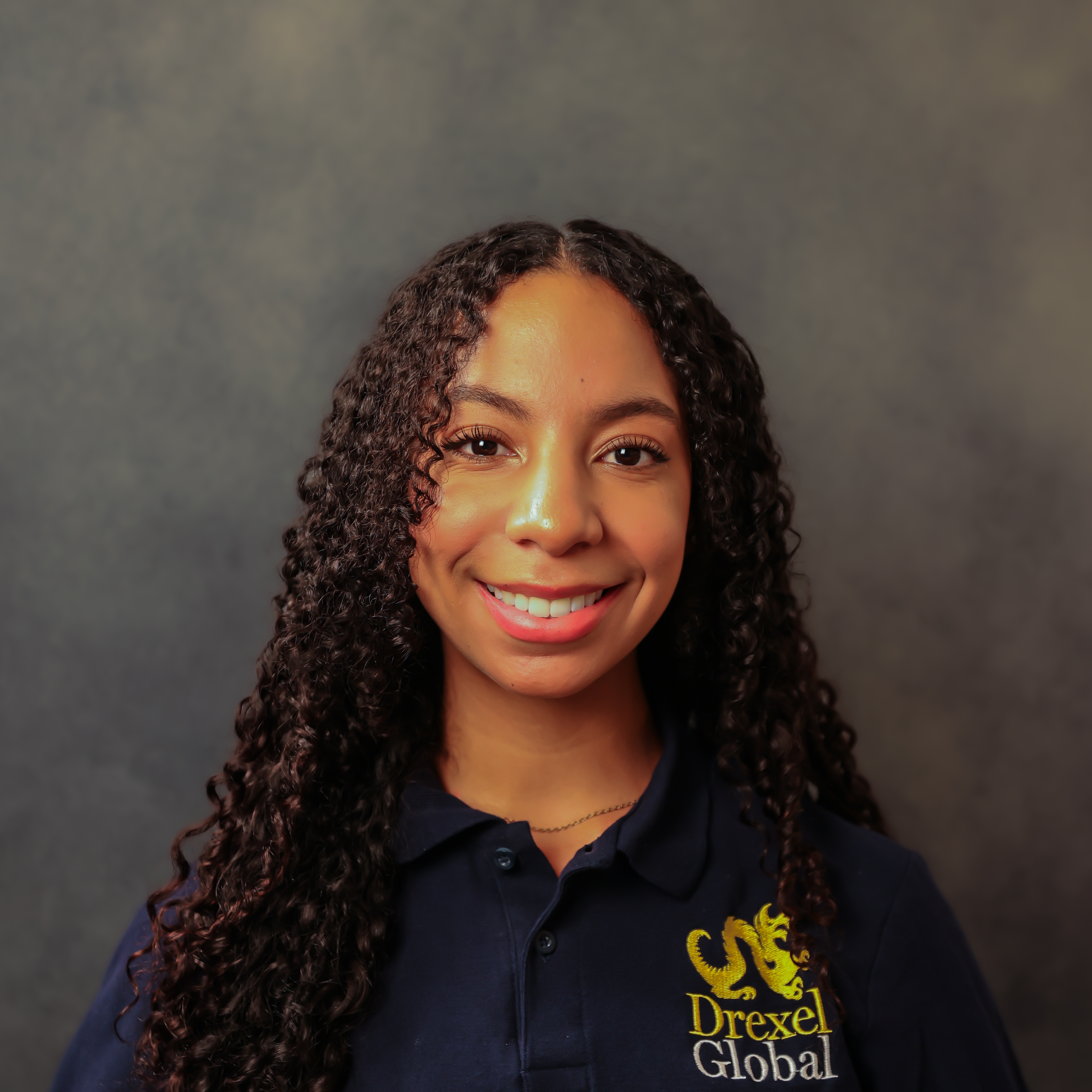 Niya Manning headshot 